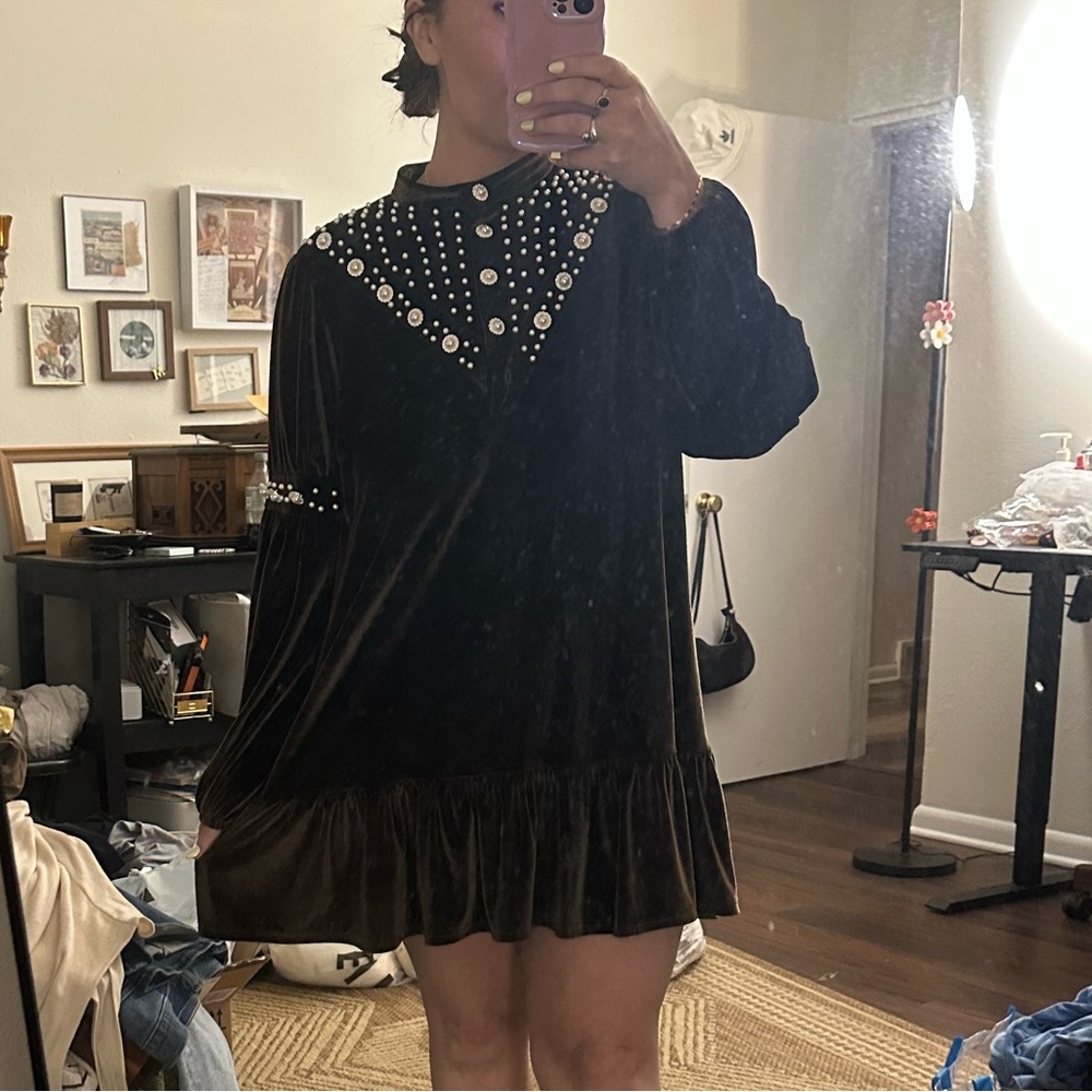 Vintage Embellished Brown Velvet Mini Dress with Pearl Accents